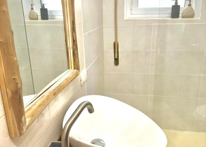Metro A Family - 2 Camere, Cucina E Salotto Apartament Rzym